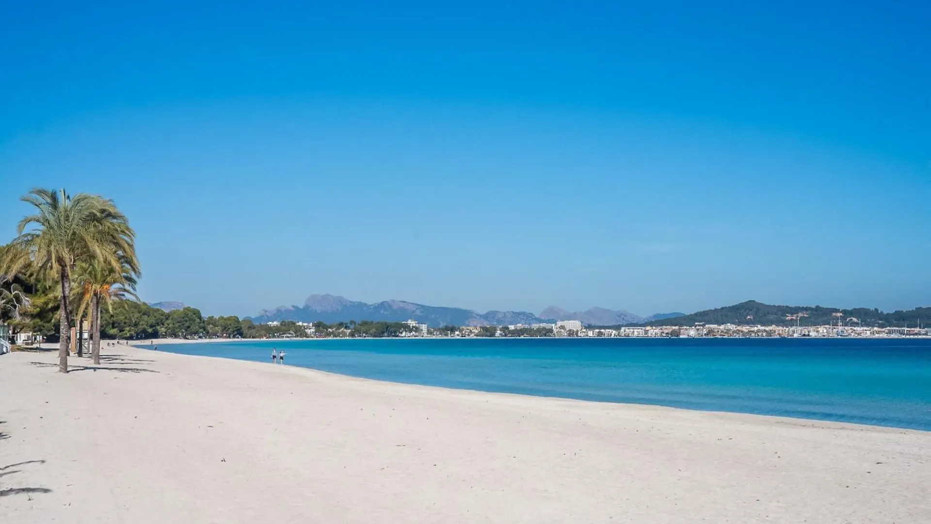 Holiday Home With Fenced Garden Alcúdia