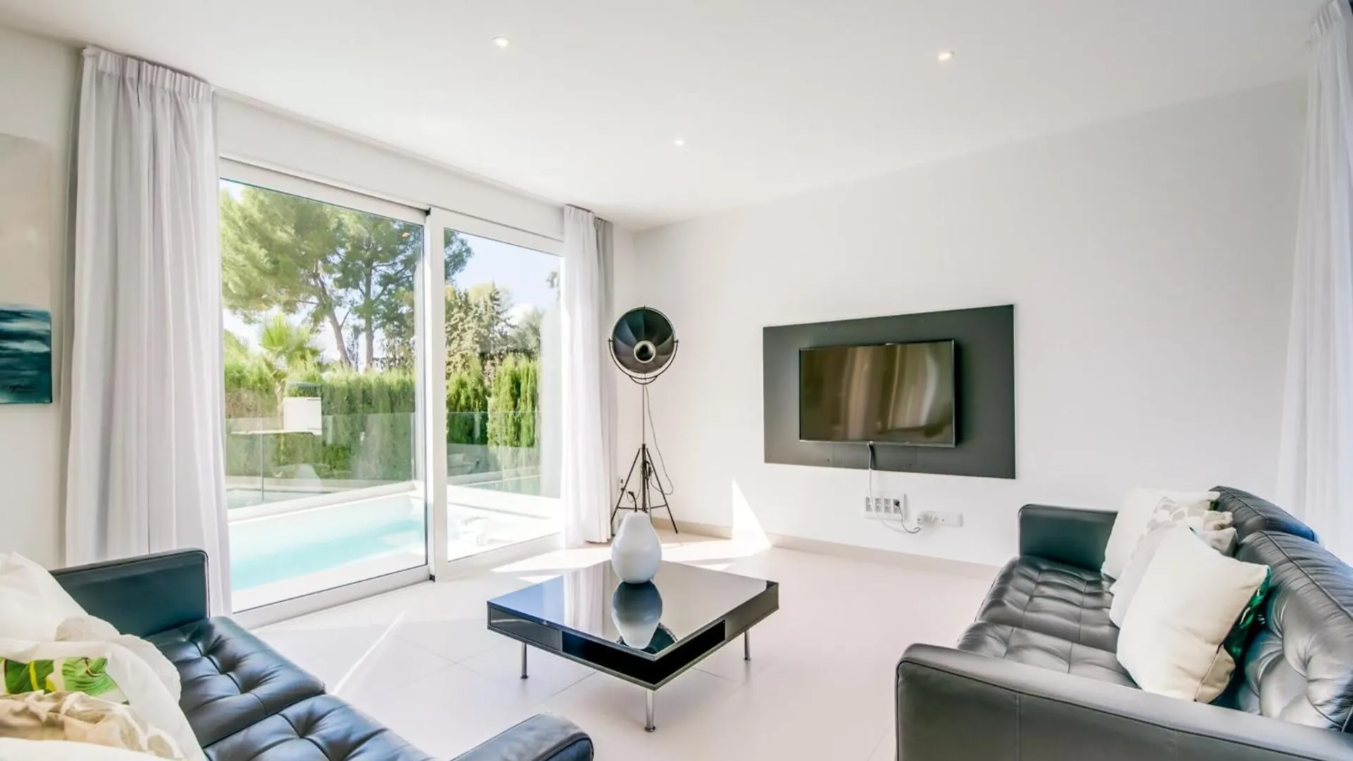 Holiday Home With Fenced Garden Alcúdia