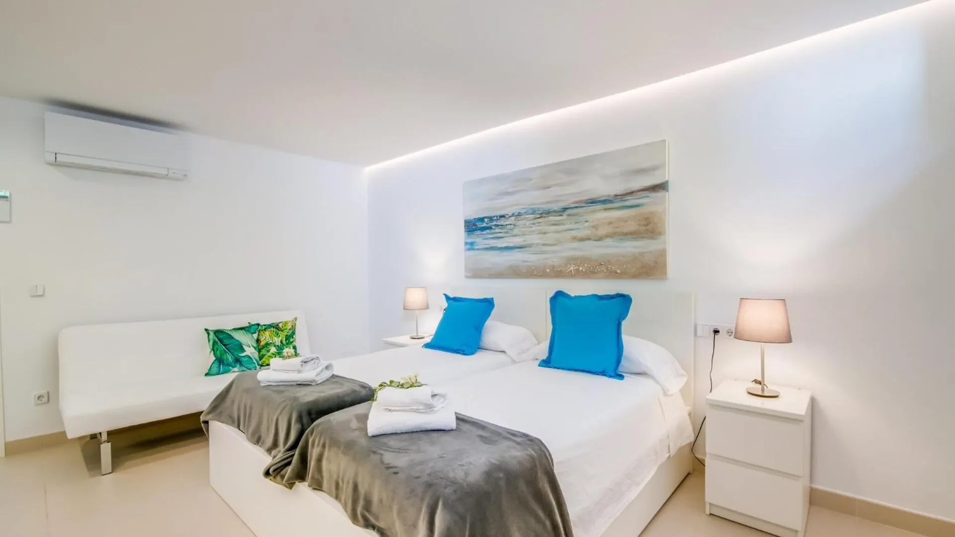 Holiday Home With Fenced Garden Alcúdia 0*,