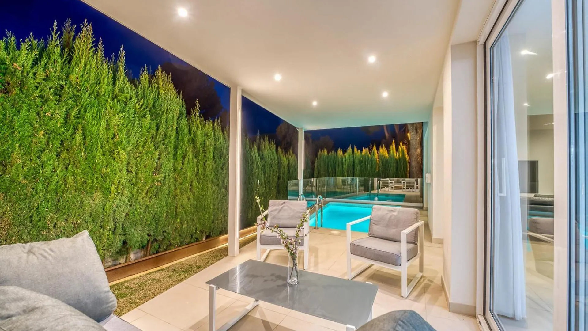 Holiday Home With Fenced Garden Alcudia